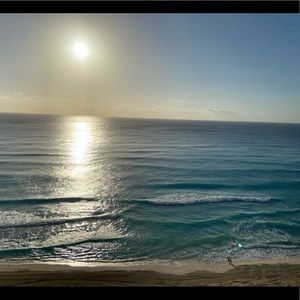 Meet your Posher, Aisha